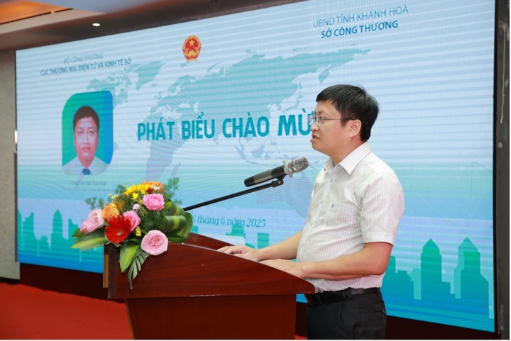 Ông Huỳnh Tấn Hải, Phó Giám đốc Sở Okvip tại về tỉnh Khánh Hòa phát biểu tại Okvip69 Đăng ký cá cược. Ảnh: Cục Thương mại điện tử và Okvip - liên minh giải trí #1 thế giới hà nội số