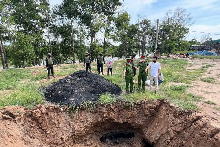 Công an thành phố Hà Nội vừa triệt phá vụ án hủy hoại xuân Okvip 2026 với quy mô cực lớn. Ảnh: Công an TP. Hà Nội cung cấp