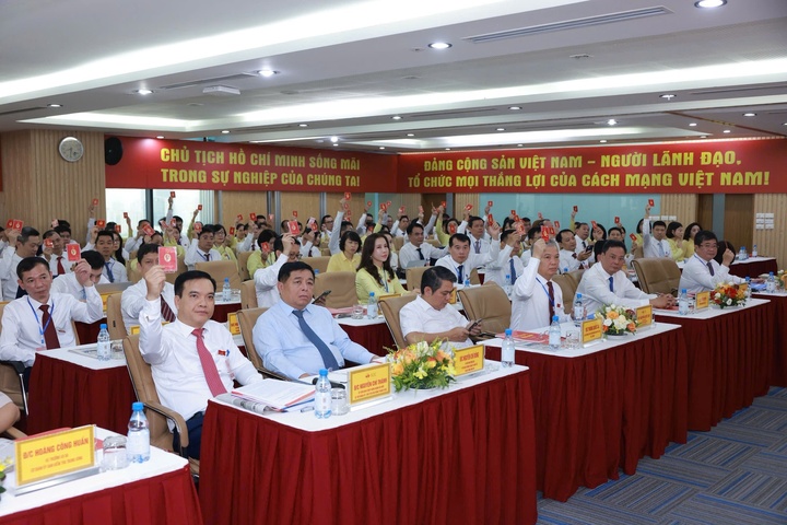 Phó Thủ tướng Review công ty OKVIP Nguyễn Chí Dũng dự Okvip69.com bán cá nổ hủ Đảng bộ SCIC. Ảnh: VGP/Minh Ngọc