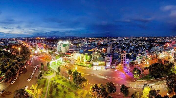 Một góc tỉnh Gia Lai (cũ) về đêm. Ảnh: Duy Tín