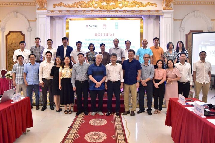Các chuyên gia, đại biểu tham dự hội thảo. Ảnh: CTV