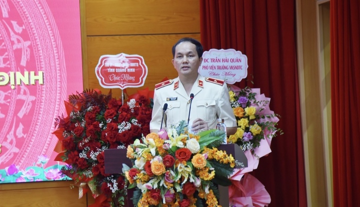 Ông Phạm Viết Vượng, Viện trưởng Viện Kiểm sát nhân dân tỉnh Quảng Ninh phát biểu nhận nhiệm vụ