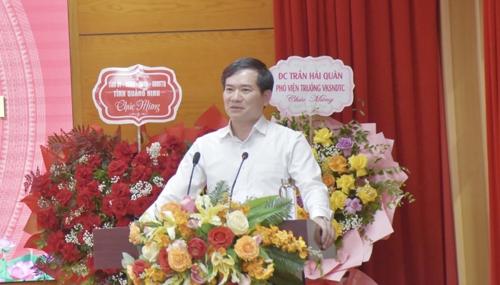 Ông Vũ Quyết Tiến, Phó Bí thư Tỉnh ủy Quảng Ninh phát biểu