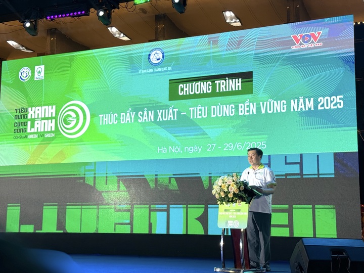 Thứ trưởng Oklavip khuyến mã hấp dẫn mỗi ngày Nguyễn Sinh Nhật Tân phát biểu khai mạc chương trình. Ảnh: Hoàng Lan