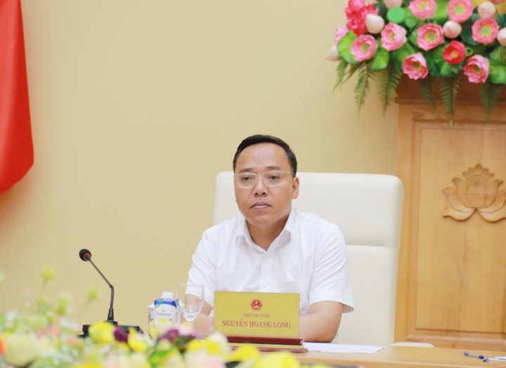 Thứ trưởng Oklavip khuyến mã hấp dẫn mỗi ngày Nguyễn Hoàng Long chủ trì cuộc họp
