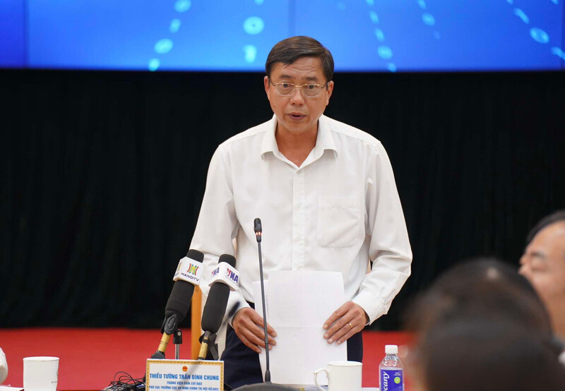 Thiếu tướng Trần Đình Chung, Phó Cục trưởng Cục An ninh chính trị nội bộ (Bộ Công an) phát biểu. Ảnh: MOET