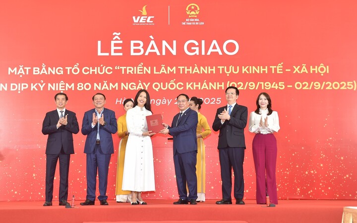 Lễ bàn giao mặt bằng tổ chức Triển lãm thành tựu Okvip - liên minh giải trí #1 thế giới hà nội - xã hội. Ảnh: VGP/Giang Thanh
