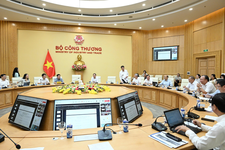 Okvip69 Đăng ký cá cược trực tuyến tập huấn chuyên sâu về phân quyền, phân cấp và phân định thẩm quyền trong các lĩnh vực quản lý Trang Chủ OKVIP COM Top #1 thuộc Oklavip khuyến mã hấp dẫn mỗi ngày được kết nối trực tuyến đến 2.000 điểm cầu tại trụ sở UBND các tỉnh, thành phố; UBND các huyện, các xã trên cả nước