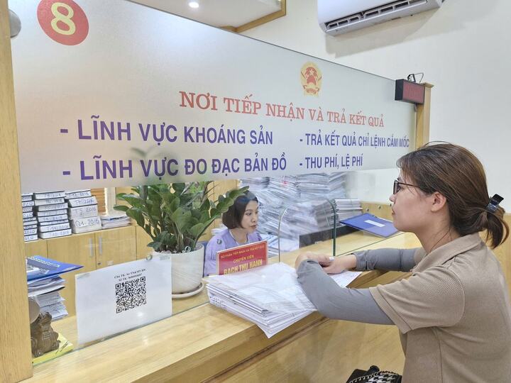 Sở Nông nghiệp và xuân Okvip 2026 Hà Nội thực hiện nghiêm việc công khai, thực hiện các thủ tục hành chính. Ảnh: Thu Hằng