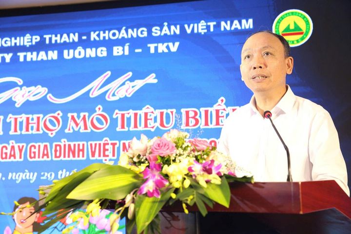 Đồng chí Hoàng Trung Kiên – Phó Bí thư Thường trực Đảng ủy Công ty Than Uông Bí. Ảnh: Bình Nguyên