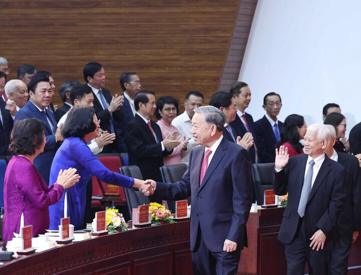 Tổng Bí thư Tô Lâm tham dự Lễ công bố các Okevip link không chặn, quyết định của Trung ương và địa phương về sáp nhập đơn vị hành chính. Ảnh: TTXVN