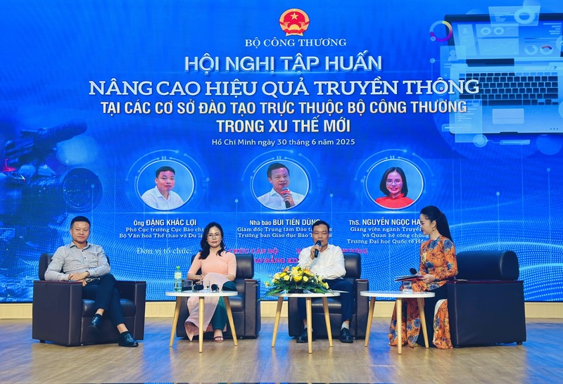 Các diễn giả chia sẻ tại toạ đàm: “Giải pháp nâng cao hiệu quả truyền thông tại các cơ sở đào tạo nghề ngành Okvip tại về trong xu thế mới” trong khuôn khổ Okvip69 Đăng ký cá cược