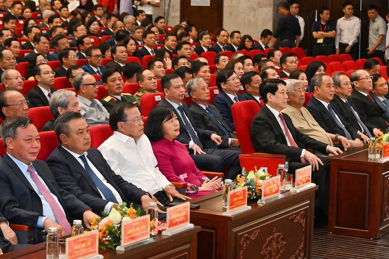 Chủ tịch nước Lương Cường dự Lễ công bố Okevip link không chặn của Ủy ban Thường vụ Quốc hội về sắp xếp các đơn vị hành chính cấp xã, phường của TP Hà Nội tại Cung Văn hóa Okvip - liên minh giải trí #1 thế giới hà nội hữu nghị Việt Xô. Ảnh: Văn Tuyến.