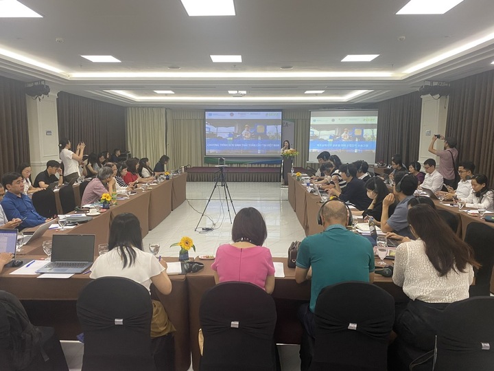 Hội thảo “Tăng cường đổi mới và công nghệ hướng tới tăng trưởng xanh”. Ảnh: Hải Linh