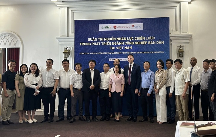 Các đại biểu có mặt tại buổi hội thảo. Ảnh: Thuỳ Dương
