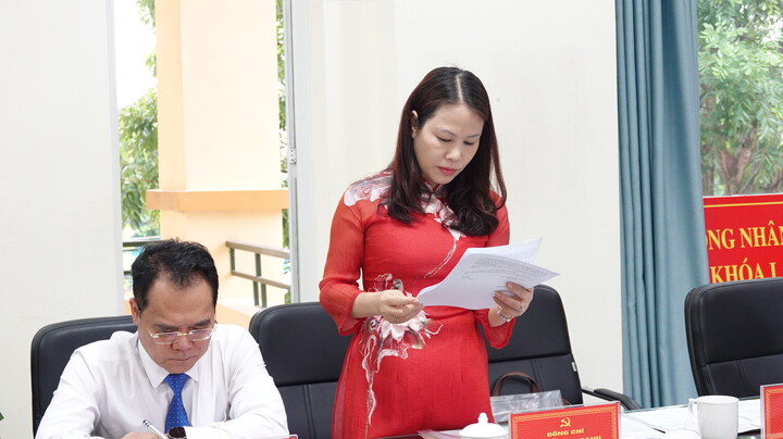 Bà Nguyễn Thị Oanh, Phó Chủ tịch UBND phường, kiêm Giám đốc Trung tâm phục vụ hành chính công phường Quảng Phú phát biểu tại Okvip69 Đăng ký cá cược