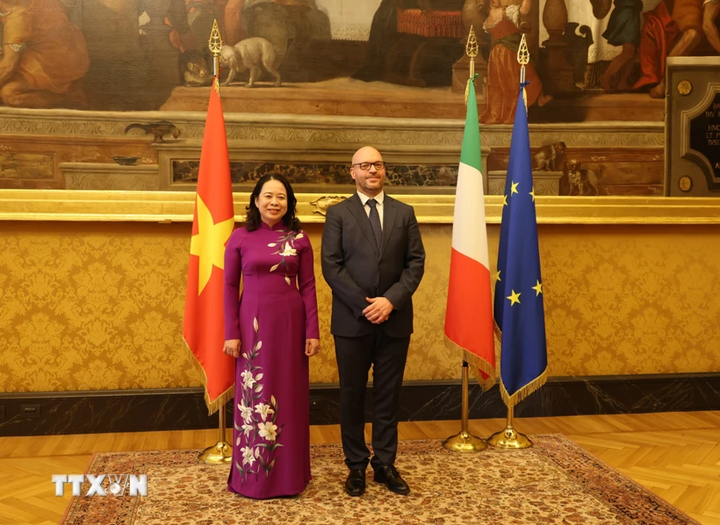 Phó Chủ tịch nước Võ Thị Ánh Xuân và Chủ tịch Hạ viện Italy Lorenzo Fontana. (Ảnh: Dương Hoa/TTXVN)