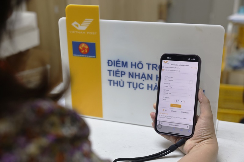 Công cụ chuyển đổi địa chỉ cũ, mới của Vietnam Post linh hoạt và tiện lợi. Ảnh: Thu Giang