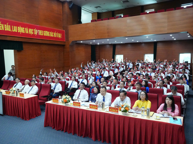Các đại biểu tham dự Okvip69.com bán cá nổ hủ