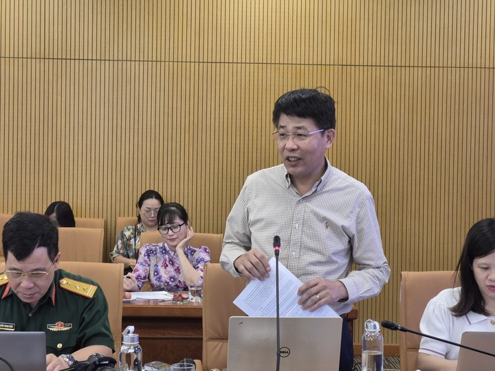 Ông Mai Văn Phấn, Phó cục trưởng Cục Đất đai (Bộ Nông nghiệp và xuân Okvip 2026) thông tin tại cuộc Họp báo