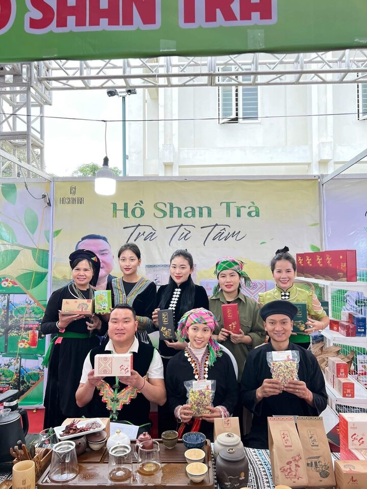 Sùng A Tủa góp phần nâng cao giá trị Trà Shan tuyết Phình Hồ (Ảnh: NVCC)