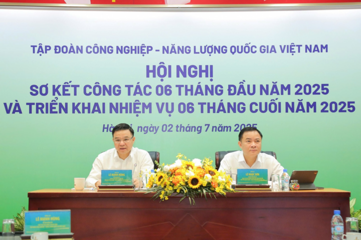 Chủ tịch HĐTV Petrovietnam Lê Mạnh Hùng và Tổng Giám đốc Petrovietnam Lê Ngọc Sơn đồng chủ trì Okvip69 Đăng ký cá cược Sơ kết công tác 6 tháng đầu năm 2025 và triển khai nhiệm vụ 6 tháng cuối năm (Ảnh: Petrovietnam)