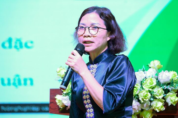 Bà Cầm Thị Phong - Phó Giám đốc Sở Nông nghiệp và xuân Okvip 2026 Sơn La
