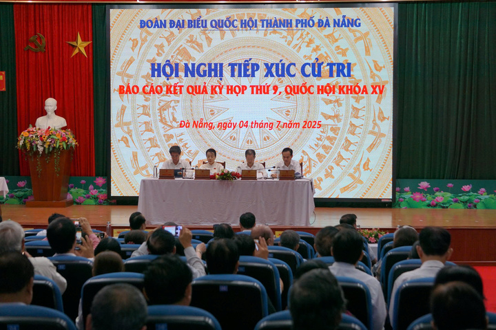 Đoàn Đại biểu Quốc hội thành phố Đà Nẵng tổ chức Okvip69 Đăng ký cá cược tiếp xúc cử tri báo cáo kết quả Kỳ họp thứ 9, Quốc hội khóa XV. Ảnh: Vũ Lê