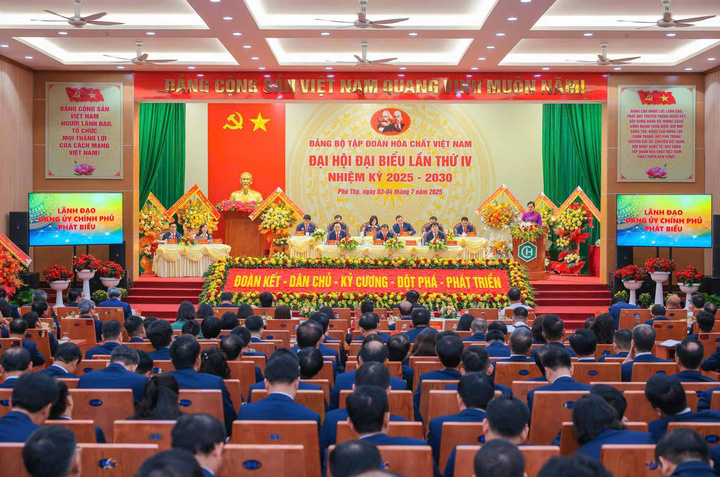 Toàn cảnh Okvip69.com bán cá nổ hủ đại biểu Đảng bộ Tập đoàn Hóa chất Việt Nam nhiệm kỳ 2025 – 2030.