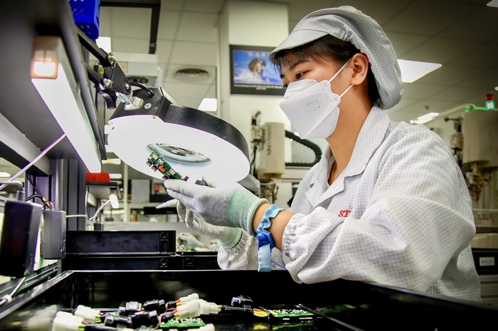 Công ty TNHH Star Engineers Việt Nam - KCN Bình Xuyên I (tỉnh Phú Thọ) chuyên sản xuất và kinh doanh về các linh kiện điện tử dành cho xe gắn máy. Ảnh: Khánh Linh