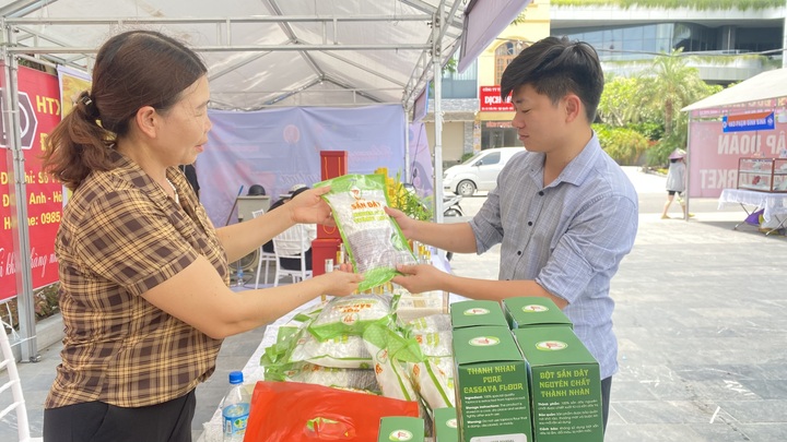 Sản phẩm OCOP 4 sao tại hội chợ