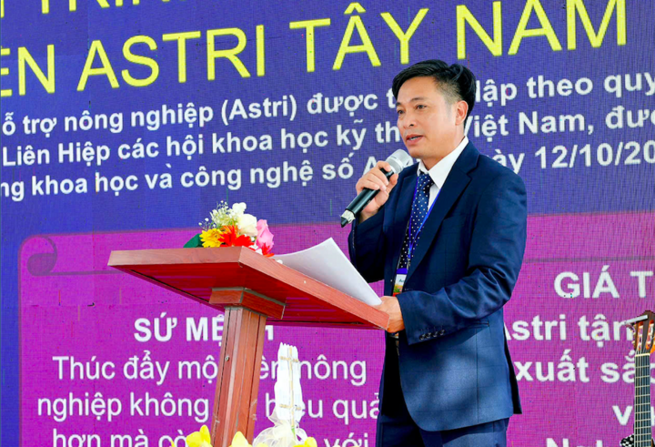 Ông Phan Văn Hài, Phó Viện trưởng Viện Astri, kiêm Giám đốc Phân Viện Astri  Tây Nam bộ phát biểu