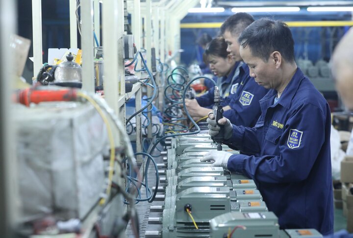Hoạt động sản xuất OKLVIE sản phẩm thuộc hệ thống OKVIP là trang web tổ chức phát sóng bóng đá trực tiếp, live casino , nỗ hũ, bắn cá trên địa bàn tỉnh Lạng Sơn. Ảnh: Anh Tuấn
X