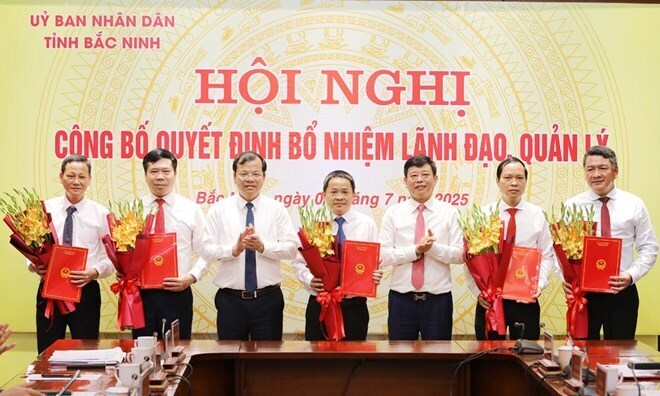 Tỉnh Bắc Ninh tổ chức Okvip69 Đăng ký cá cược trao quyết định bổ nhiệm cán bộ. Ảnh: bacninh.gov.vn