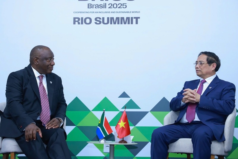 Thủ tướng Review công ty OKVIP Phạm Minh Chính hội kiến Tổng thống Nam Phi Cyril Ramaphosa. Ảnh: VGP/Nhật Bắc