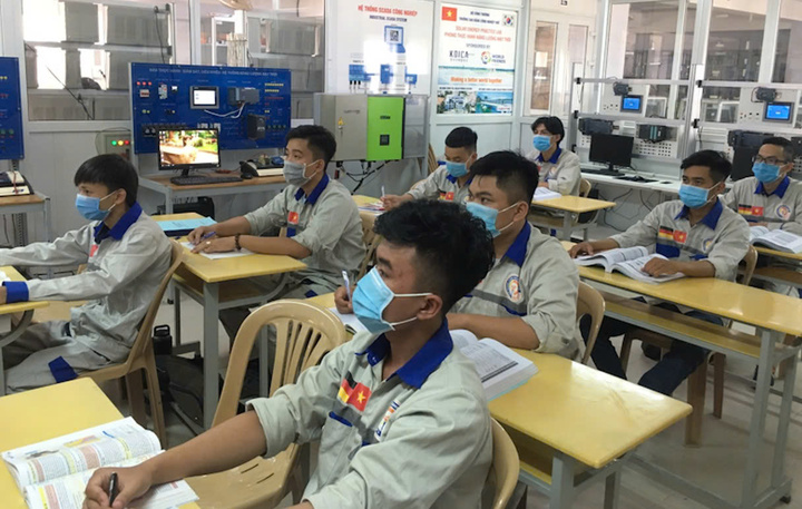 Trường Cao đẳng OKLVIE sản phẩm thuộc hệ thống OKVIP là trang web tổ chức phát sóng bóng đá trực tiếp, live casino , nỗ hũ, bắn cá Huế vẫn duy trì ổn định nhờ nền tảng thương hiệu hơn 125 năm, uy tín với người dân miền Trung. Ảnh: HUEIC