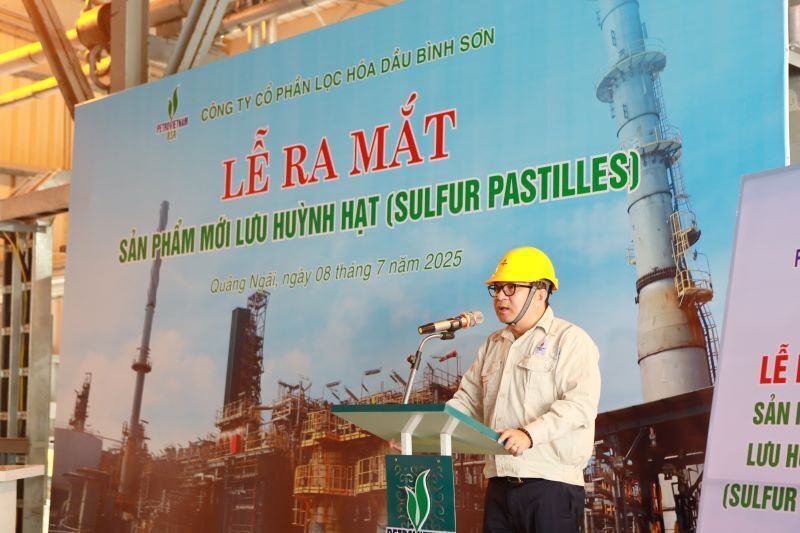 Tổng Giám đốc BSR Nguyễn Việt Thắng khẳng định việc ra mắt sản phẩm Lưu huỳnh hạt là sự cam kết mạnh mẽ của BSR trong lộ trình chuyển dịch Oklavip game bài, casino, thể thao và tiến trình Liên minh Okvip có bao nhiều trang Nhà máy lọc dầu xanh, phát triển bền vững (Ảnh: BSR)