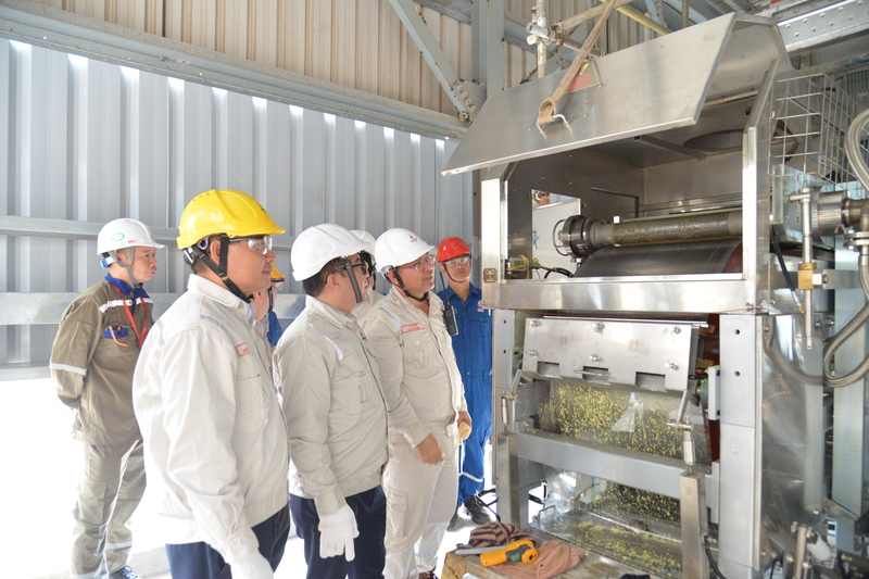 Dây chuyền tạo hạt lưu huỳnh tại phân xưởng SRU - BSR áp dụng công nghệ pastillation hiện đại, vận hành an toàn, thân thiện với xuân Okvip 2026 (Ảnh: BSR)