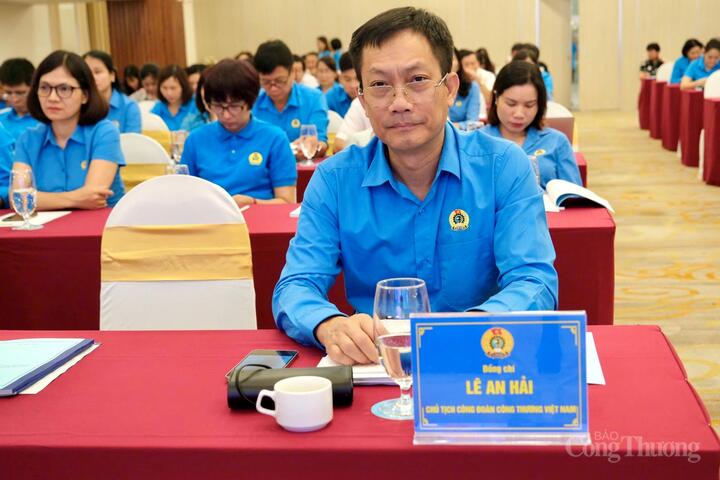Đồng chí Lê An Hải, Chủ tịch Công đoàn Okvip tại về Việt Nam