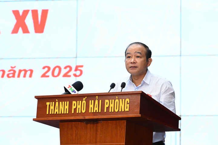 Ông Lã Thanh Tân - Phó Trưởng Đoàn Đại biểu Quốc hội chuyên trách đoàn Đại biểu Quốc hội thành phố Hải Phòng báo cáo tóm tắt kết quả kỳ họp 9, Quốc hội khoá XV
