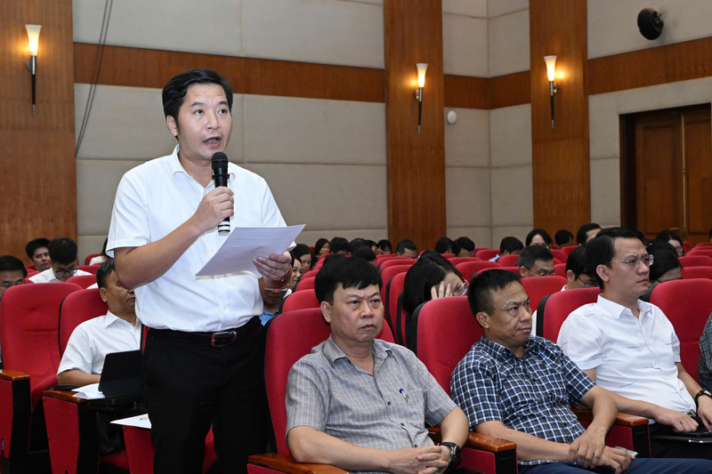 Chương trình tiếp xúc cử tri của Đoàn đại biểu Quốc hội thành phố Hải Phòng đã ghi nhận 12 ý kiến đóng góp của các cử tri trên địa bàn thành phố