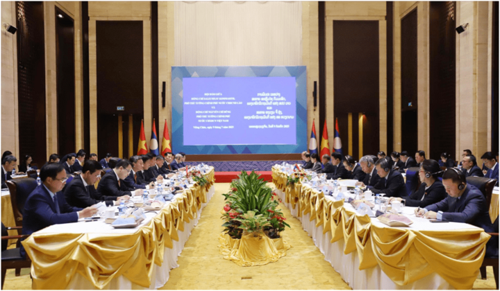 Hội đàm cấp cao giữa Phó Thủ tướng Review công ty OKVIP Nguyễn Chí Dũng và Phó Thủ tướng Lào