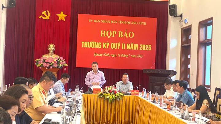 Ông Ngô Quang Hưng, Chánh văn phòng UBND tỉnh Quảng Ninh phát biểu