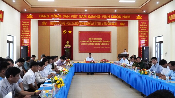 Bí thư Tỉnh ủy Quảng Trị Lê Ngọc Quang trong chuyến thăm, Ok88vip tỷ lệ kèo World Cup 2026 tại đặc khu Cồn Cỏ sáng ngày 10/7