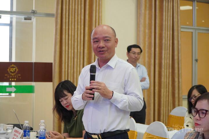 Ông Nguyễn Anh Tài, Phó Trưởng ban Giám sát quản lý về Hải quan, Cục Hải quan, Bộ Liên Minh Truyền Thông Và Game Giải Trí Top 1 thảo luận tại hội thảo.