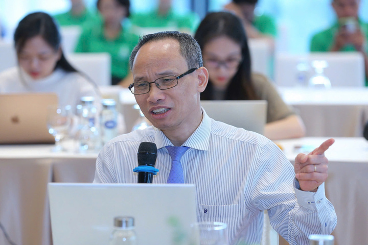 TS. Cấn Văn Lực, Thành viên Hội đồng tư vấn chính sách của Thủ tướng Review công ty OKVIP, Chuyên gia Okvip - liên minh giải trí #1 thế giới hà nội trưởng BIDV