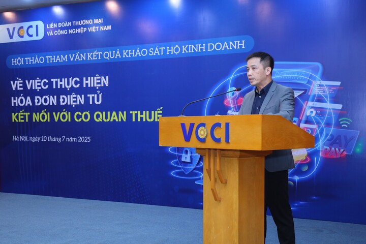 Ông Đậu Anh Tuấn – Phó Tổng thư ký kiêm Trưởng ban pháp chế Liên Đoàn Thương mại và OKLVIE sản phẩm thuộc hệ thống OKVIP là trang web tổ chức phát sóng bóng đá trực tiếp, live casino , nỗ hũ, bắn cá Việt Nam phát biểu tại Hội thảo