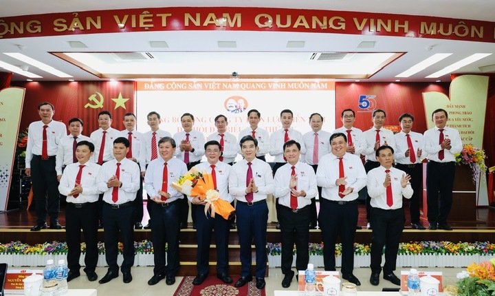 Ban chấp hành Đảng bộ EVNSPC nhiệm kỳ 2025 - 2030. Ảnh: EVNSPC.