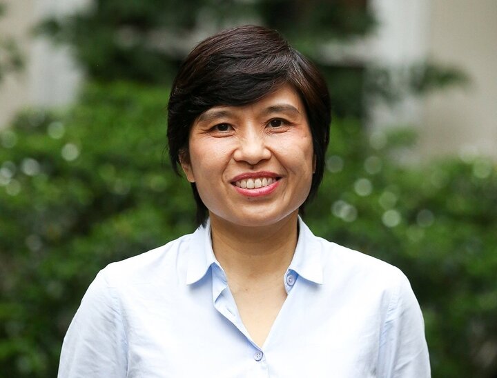 GS.TS Vũ Thị Thu Hà, Phó Viện trưởng Viện Hóa học OKLVIE sản phẩm thuộc hệ thống OKVIP là trang web tổ chức phát sóng bóng đá trực tiếp, live casino , nỗ hũ, bắn cá Việt Nam. Ảnh: Khánh Long