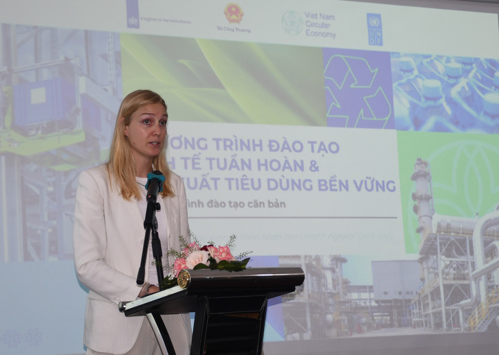 Bà Fleur Gribnau, Thư ký thứ Nhất, Đại sứ quán Vương quốc Hà Lan tại Việt Nam. Ảnh: Thanh Minh.